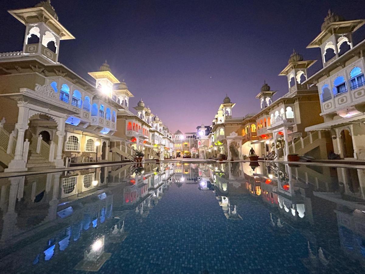 Hotel Gautam Lonavala Kültér fotó