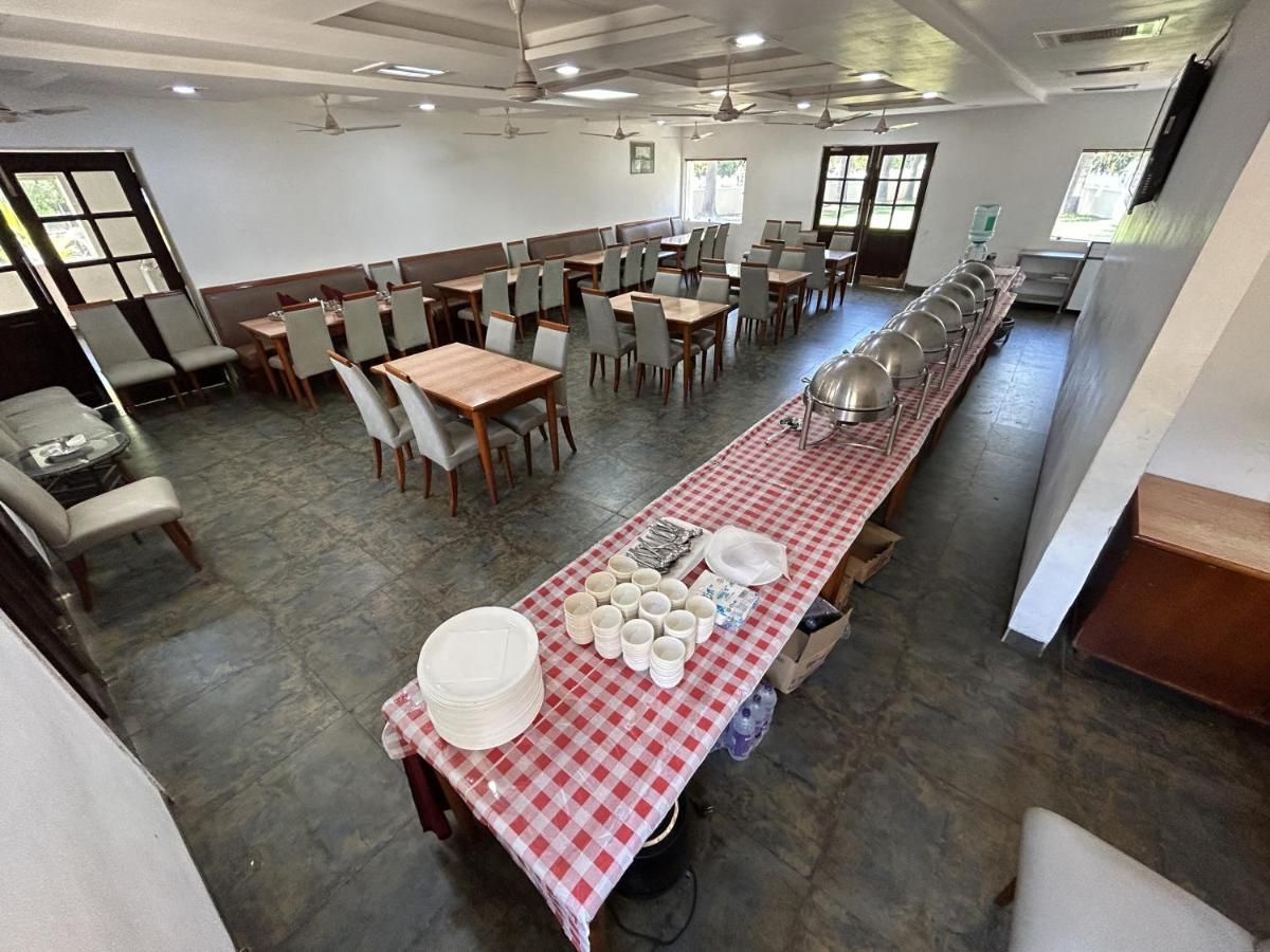 Hotel Gautam Lonavala Kültér fotó